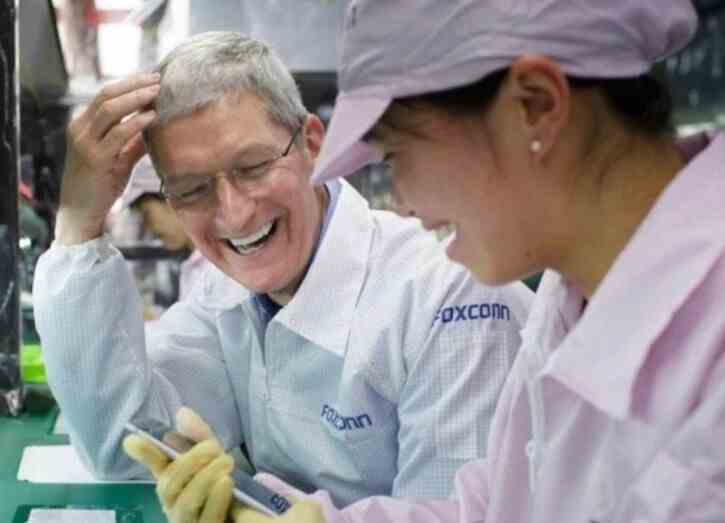 Foxconn az önce tanıdık görünen bir montaj hattı işçisini mi işe aldı?  - Çin'in baskıları Apple'a geçen çeyrekte iPhone satışlarında 6 milyar dolara mal oldu