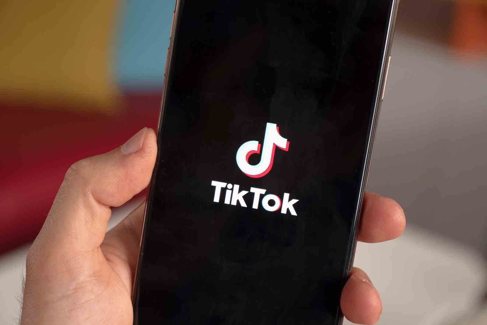 TikTok'un yalnızca GooglePlay'de bir milyardan fazla indirmesi var.  - TikTok, devlet ve kar amacı gütmeyen araştırmacılara şeffaflık sağlamak için Araştırma API'sini içerir