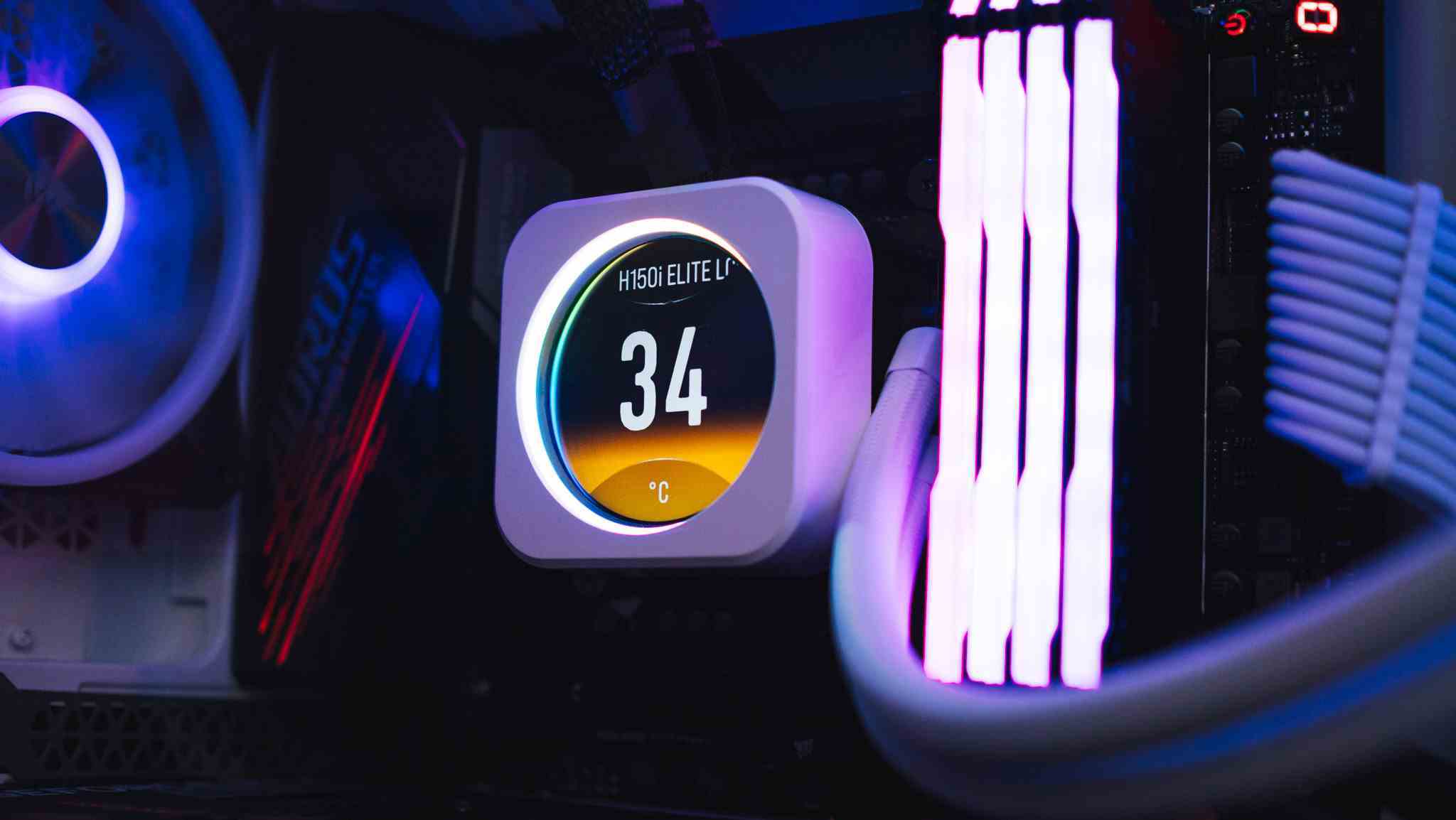 Corsair H150i Elite LCD XT incelemesi