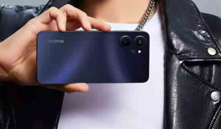 Realme 10, Mart 2023 için yeni bir güncelleme alıyor