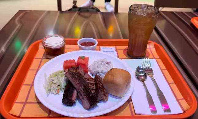 Get a Taste of Walt Disney World's Oyuncak Hikayesi Temalı Geçen Hafta Rodeo Barbekü başlıklı makale için resim