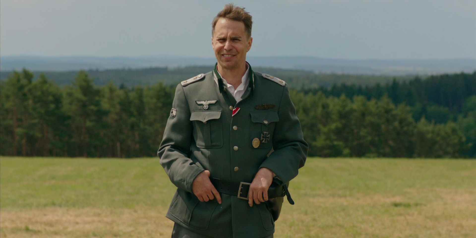 Tavşan Jojo'daki Sam Rockwell