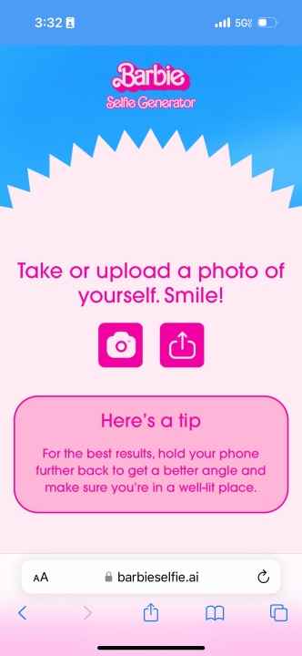 Barbie Selfie Generator web sitesinin ekran görüntüsü.