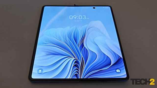 Tecno, Phantom V Fold Display 2'yi piyasaya sürdü