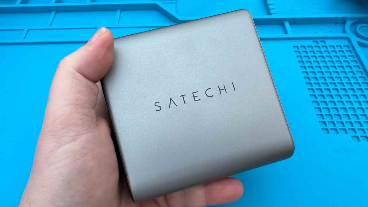 Elde Taşınabilir Satechi 200W USB-C Altı Bağlantı Noktalı GaN Şarj Cihazı