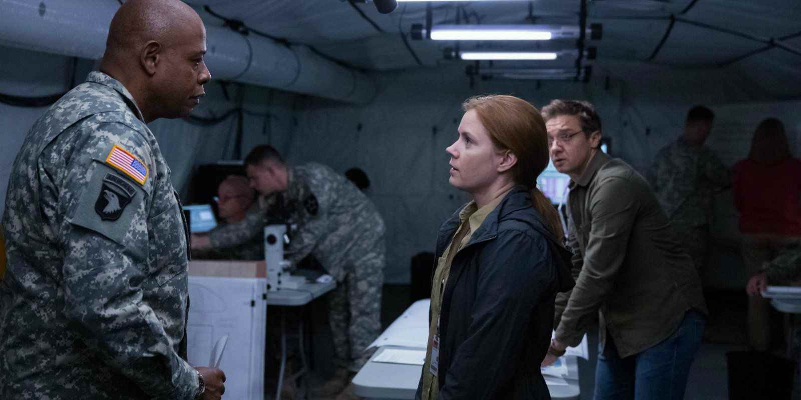 Varışta Forest Whitaker, Amy Adams ve Jeremy Renner