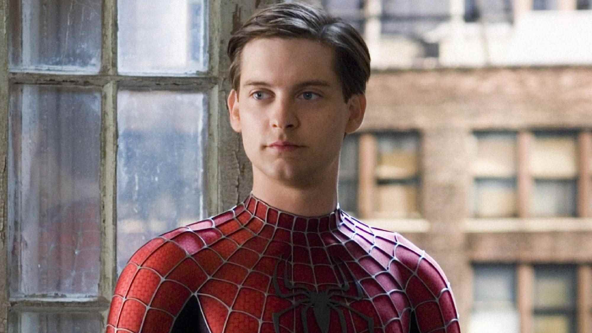 Örümcek Adam rolünde Tobey Maguire