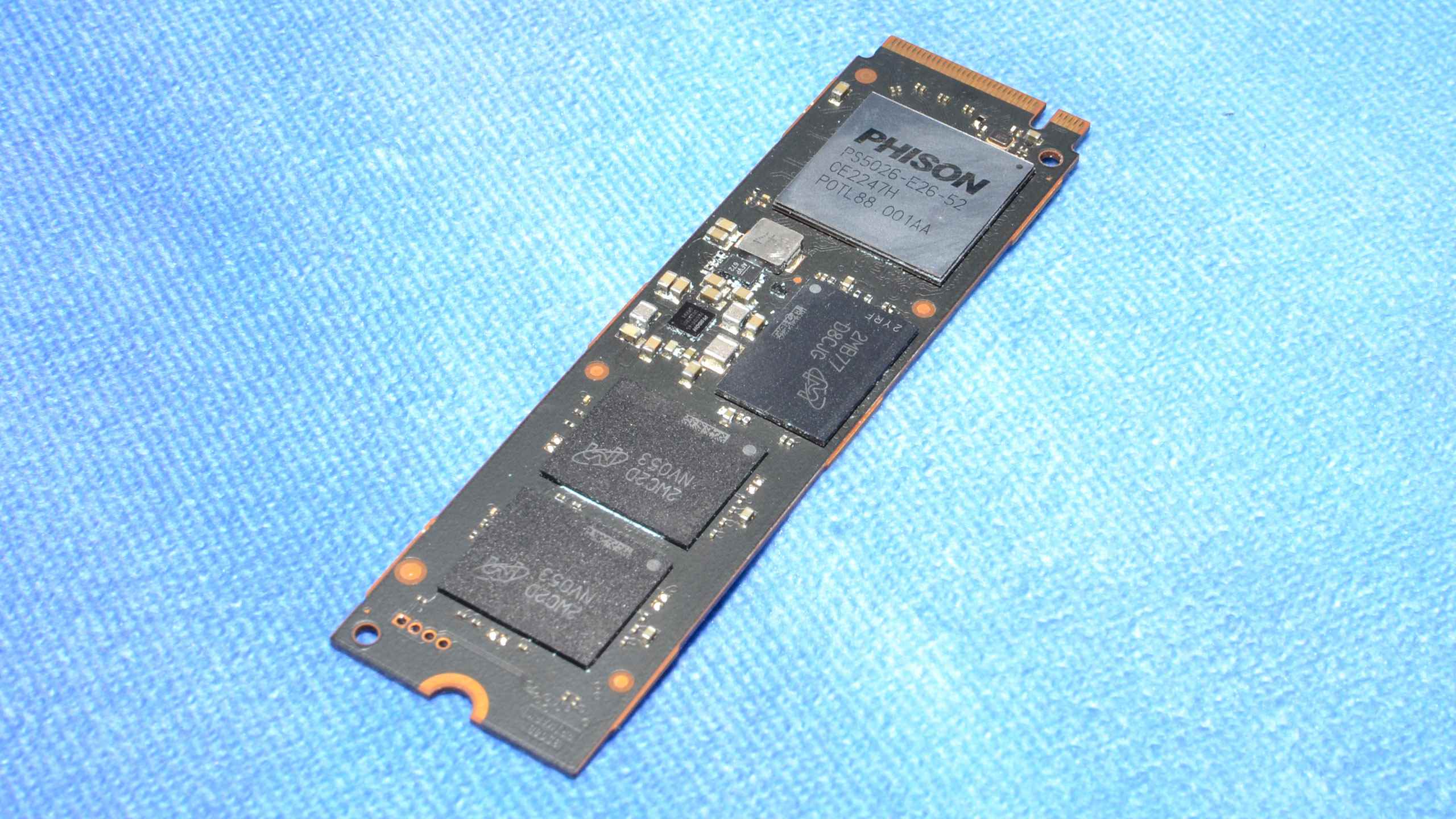 Önemli T700 SSD