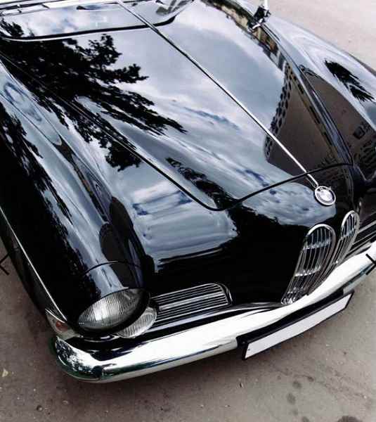 Rusya'da satışa sunulan BMW 503, neden bir araba için 25 milyon ruble istiyorlar?