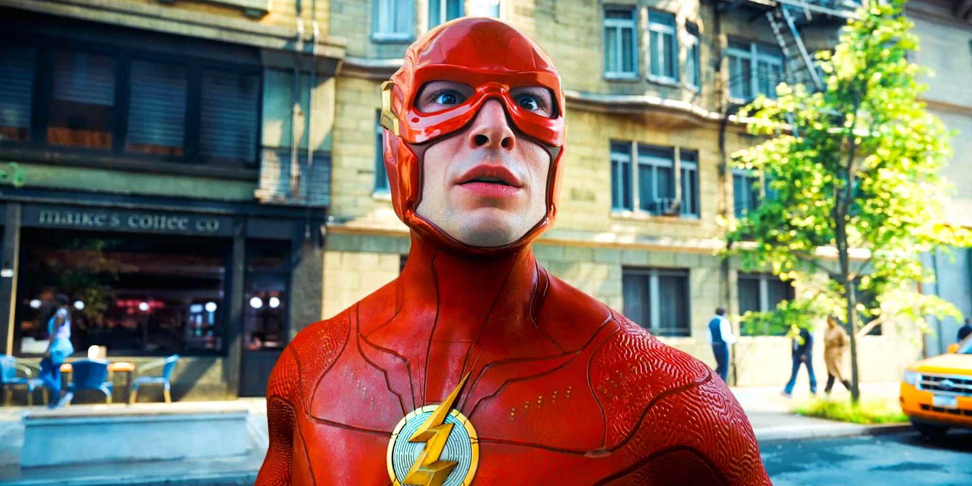 The Flash Movie'de Barry Allen rolünde Ezra Miller Şaşırmış Görünüyor