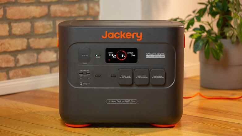 Jackety Explorer 2000 Plus ön