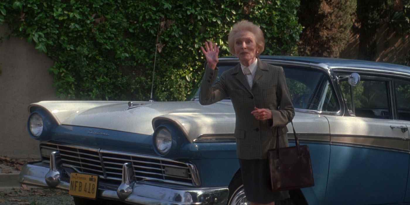 Cadılar Bayramı H20'de Ford Sedan ile Janet Leigh