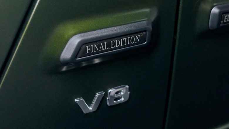 Bu, V8 motorlu son Gelik.  Sunulan Mercedes-Benz G500 Final Edition, bunlardan sadece 1500 adet piyasaya sürülecek