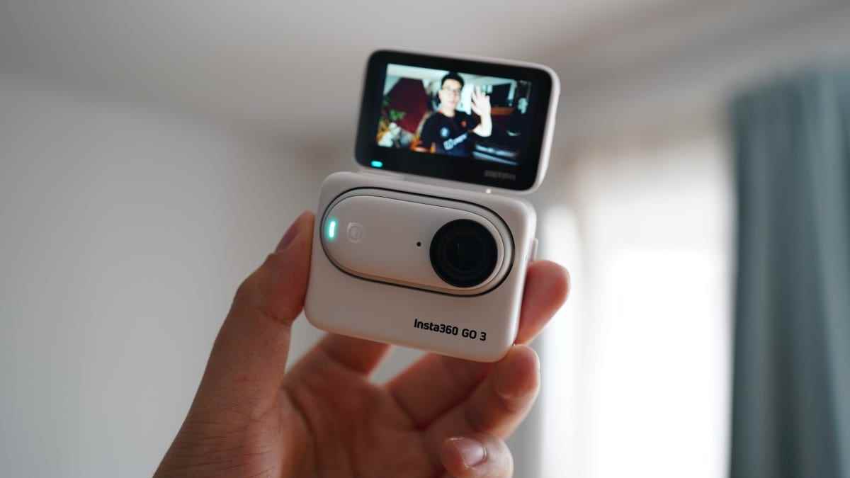 Insta360 Go 3 açılır kapanır kamera