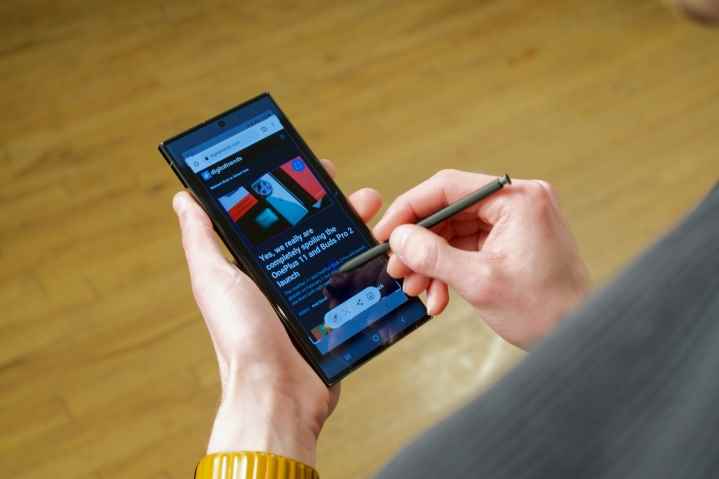 S Pen'i Samsung Galaxy S23 Ultra ile kullanma.