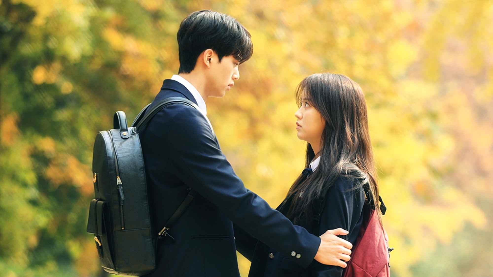 Love Alarm'da Kim So-hyun ve Song Kang