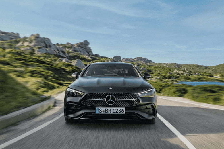 Yeni Mercedes-Benz CLE tanıtıldı.  C- ve E-sınıfı kupanın yerini alacak