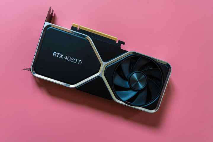 Pembe bir arka plan üzerinde oturan RTX 4060Ti.