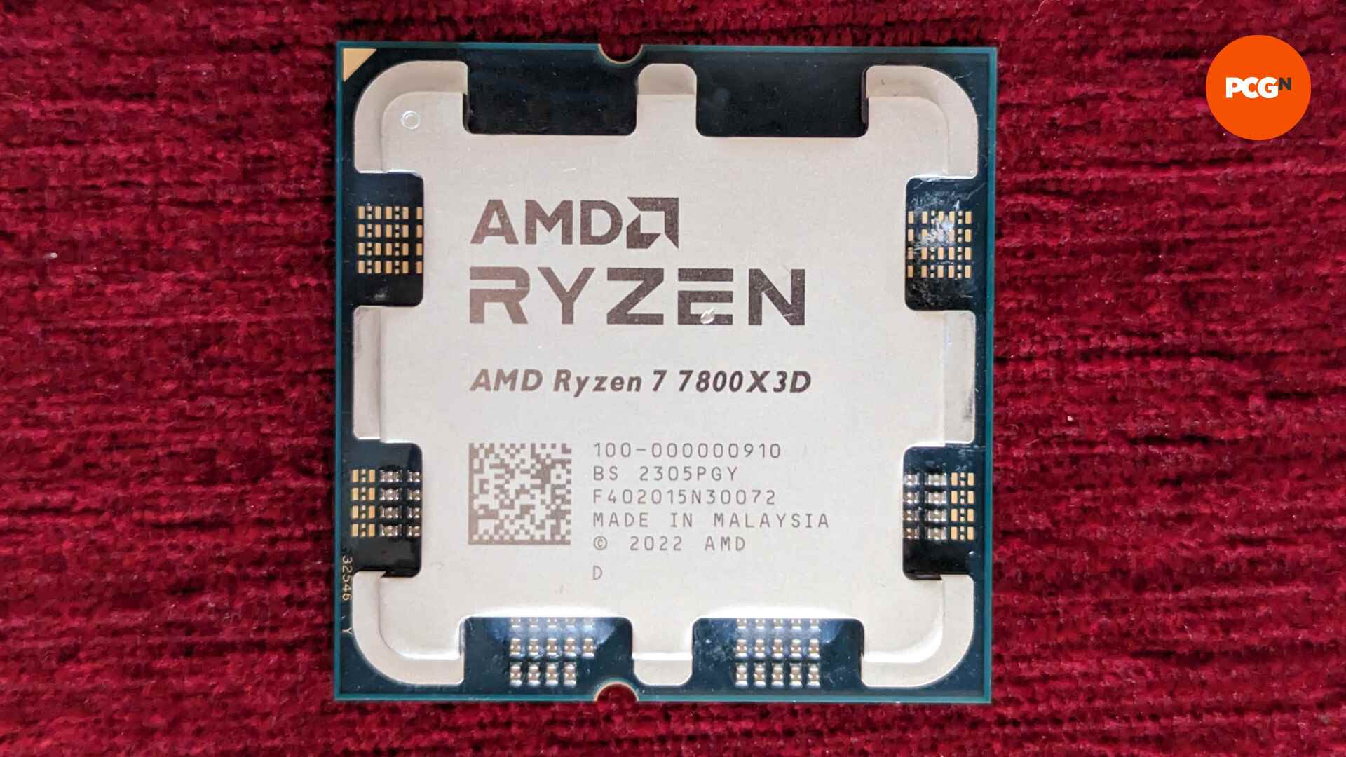 AMD Ryzen 7 7800X3D incelemesi: CPU kırmızı bir yüzeye dayanıyor