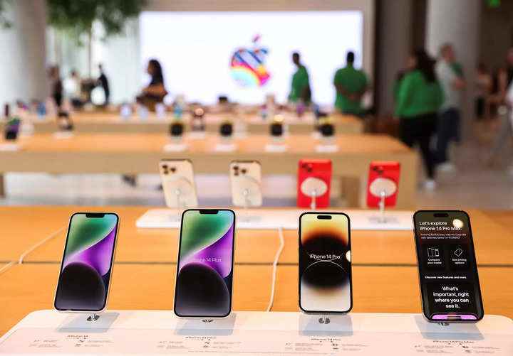 Apple, iPhone 15 serisine daha büyük piller ekleyebilir