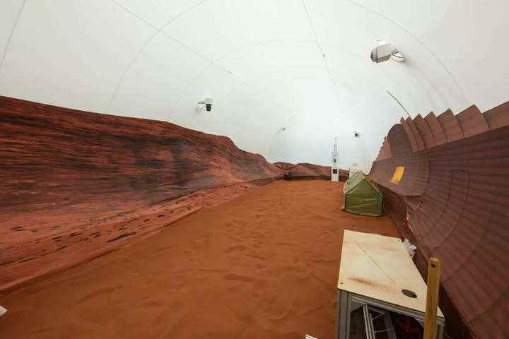 NASA, 4 gönüllüyü sanal Mars benzeri habitatta 'kilitliyor', işte nedeni