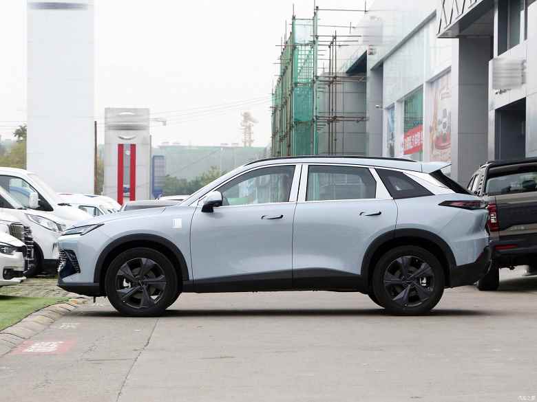 188 hp, 60 inç projeksiyon ekranı, HarmonyOS ve dijital dikiz aynaları 13.900 dolardan başlayan fiyatlarla.  BAIC X55 II sunuldu - kategorisindeki en gelişmiş crossover