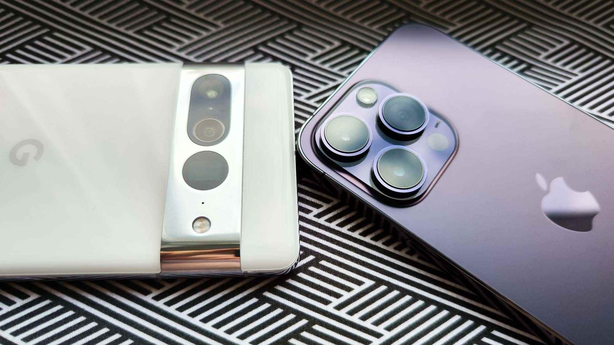 Google Pixel 7 Pro ve iPhone 14 Pro Max makro modu fotoğrafları