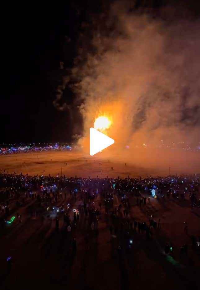 Festivaller sonunda Burning Man'de başladı.