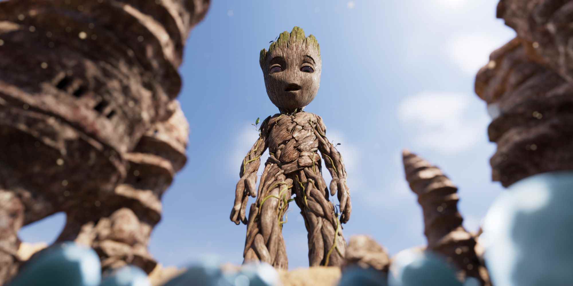 Groot, I Am Groot'un ilk bölümünde bakıyor