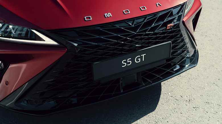 “Gadget araba” Omoda S5 GT Rusya'da sunuldu: çok fazla teknoloji, küçük GT ve 2,84 milyon ruble'den başlayan fiyat