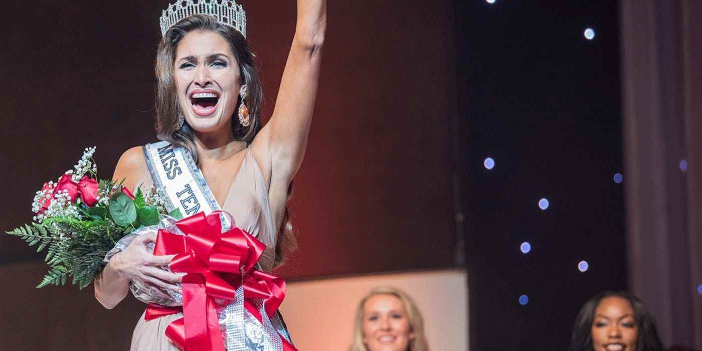 alexandra harper miss tennessee OC'yi satıyor