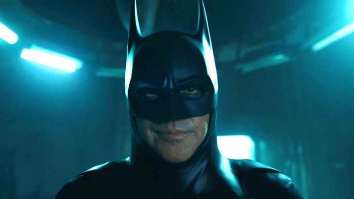 Michael Keaton, The Flash'ta Batman rolüne geri döndü.