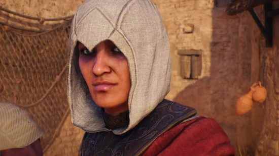 Basim'in akıl hocası olarak görev yapan usta suikastçı Roshan, Gizli Olanlar'ın beyaz cüppesine bürünmüş ve Assassin's Creed Mirage seslendirme sanatçısı oyuncu listesinden Shohreh Aghdashloo tarafından seslendiriliyor.
