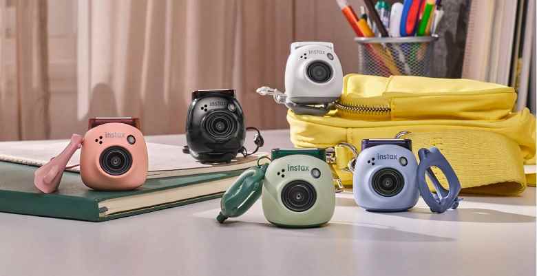 Anlık fotoğraflara yönelik Fujifilm Instax Pal mini kamera tanıtıldı