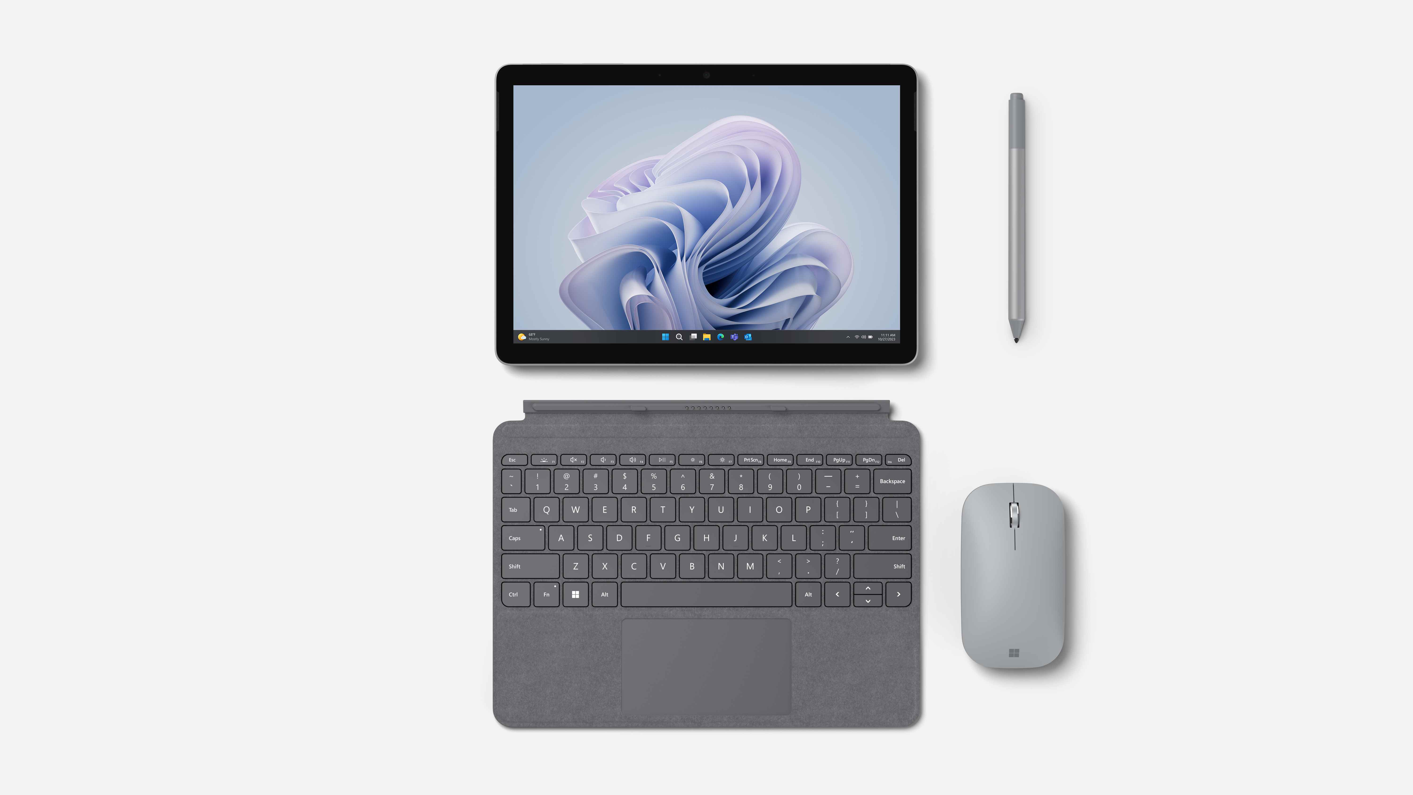 Yazı tipi kapağı, Surface Kalemi ve fareyle birlikte Microsoft Surface Go 4.