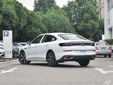 Volkswagen Lamando L 2024 Çin'de satışa çıkıyor.  150 beygir gücündeki motora sahip coupe şeklindeki sedanın değeri 21 bin dolardı