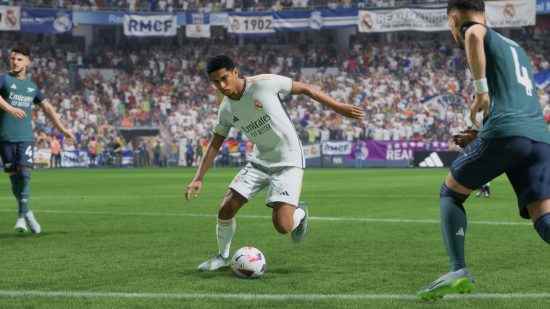 EA Sports FC'nin en iyi 24 orta saha oyuncusu: Topu ayağının altında tutan bir futbolcu.