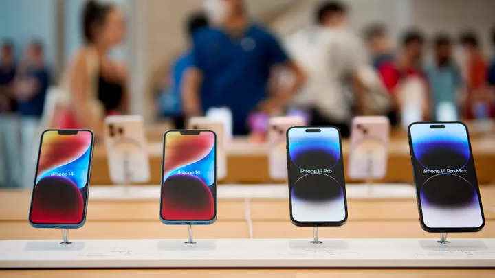 Apple'ın iPhone 15 serisi alıcılarına 'önemli bir güncelleme mesajı' var