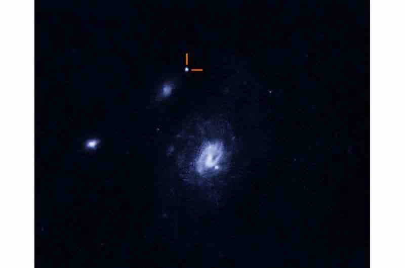 Hubble beklenmedik bir yerde tuhaf bir patlama buldu