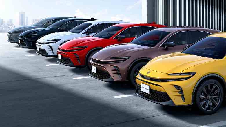 RAV4'ten daha büyük, daha güçlü ve çok daha modern ama aynı zamanda daha pahalı.  En yeni crossover Toyota Crown Sport'un satışları Japonya'da başladı