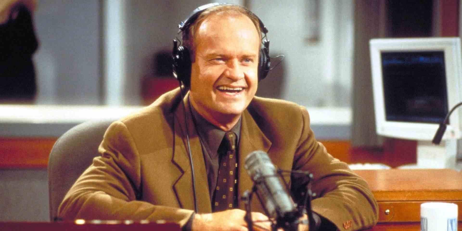 KACL'de mikrofonda Frasier Crane