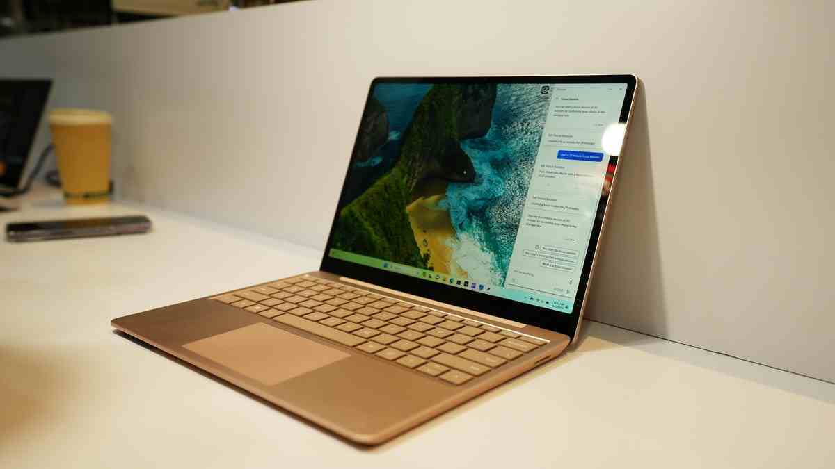 Microsoft Surface Dizüstü Bilgisayar Go 3