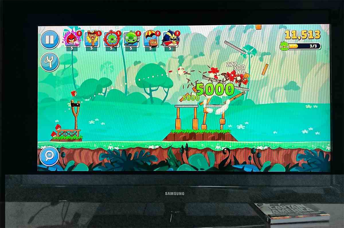 Angry Birds'ün gösterildiği TV