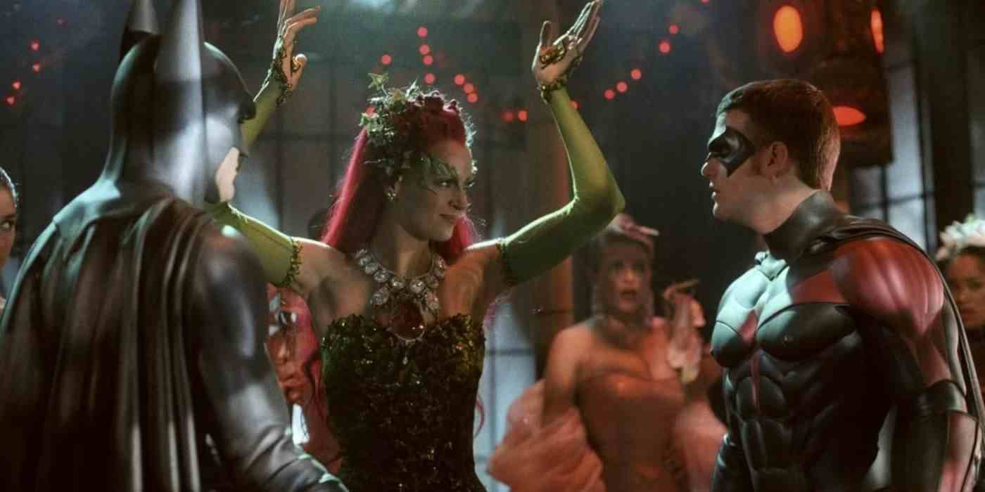 Batman & Robin (1997) filminde Batman rolünde George Clooney, Poison Ivy rolünde Uma Thurman ve Robin rolünde Chris O'Donnell