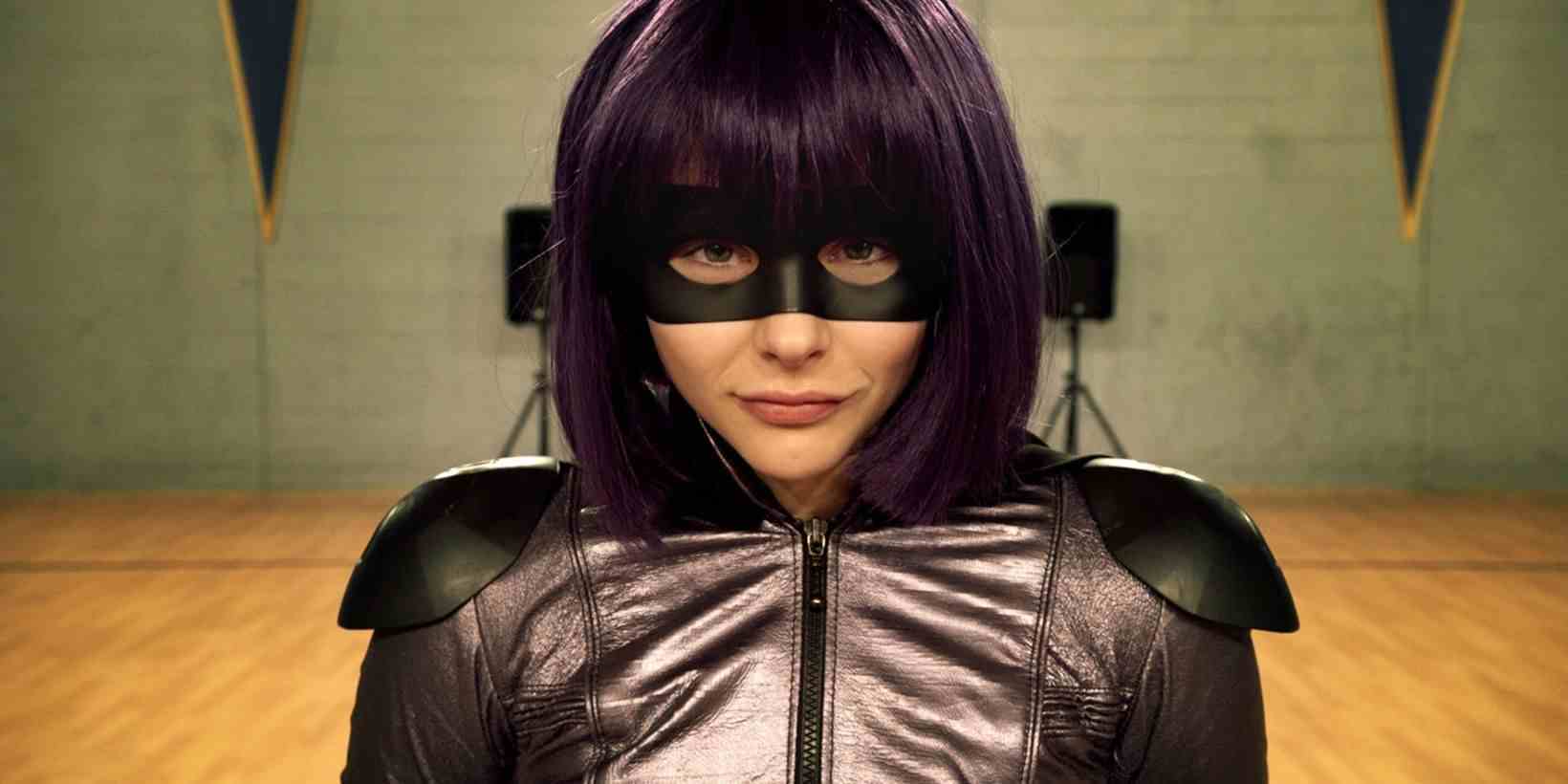 Hit-Girl, Kick-Ass 2'de okulun spor salonunda