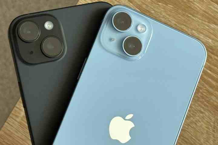 Apple iPhone 15 Plus ve iPhone 14 Plus kamera modülleri.