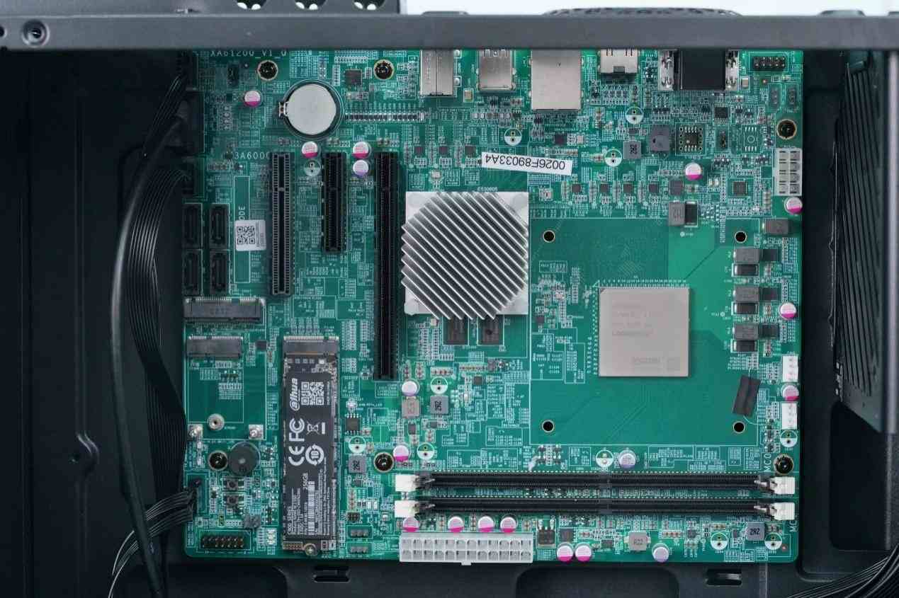 Çin'in Loongson 3A6000 CPU İncelemesi, Intel 10. Nesil ve AMD Zen 2 Chips 3'ten Daha İyi IPC Gösteriyor