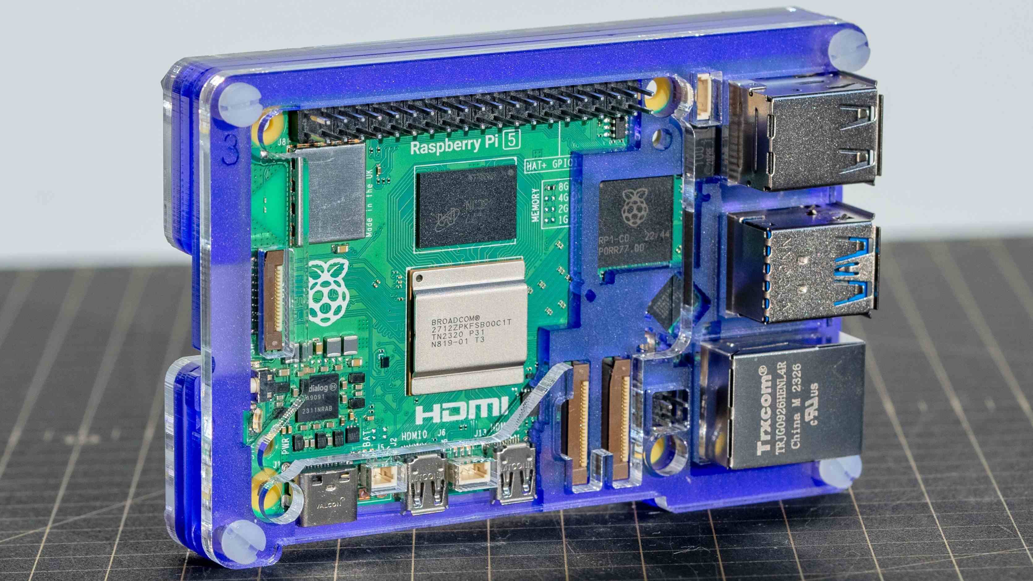 RPi 5 için yeni Pibow Royal Coupe