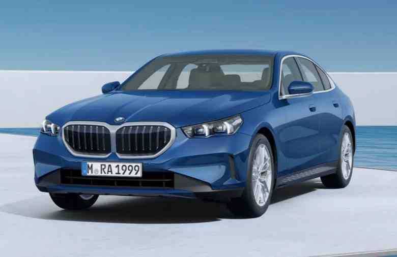 Rusya'da, benzinli motorla G60 gövdesindeki en yeni BMW 5 Serisi sedanı zaten sipariş edebilirsiniz.