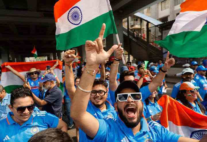 Hindistan-Pakistan maçı: Pakistan marşının stadyumun ses sisteminde çalınmaması nedeniyle 'şikayet'